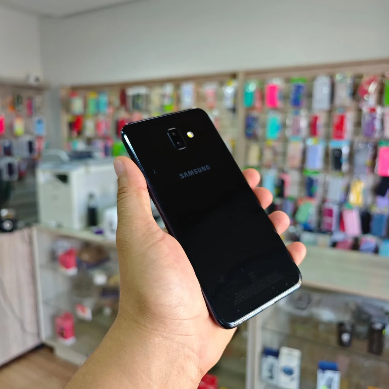 Samsung J6+
